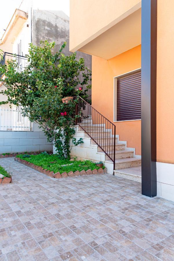 Casa Angela Apartment Санта Кроче Камерина Екстериор снимка